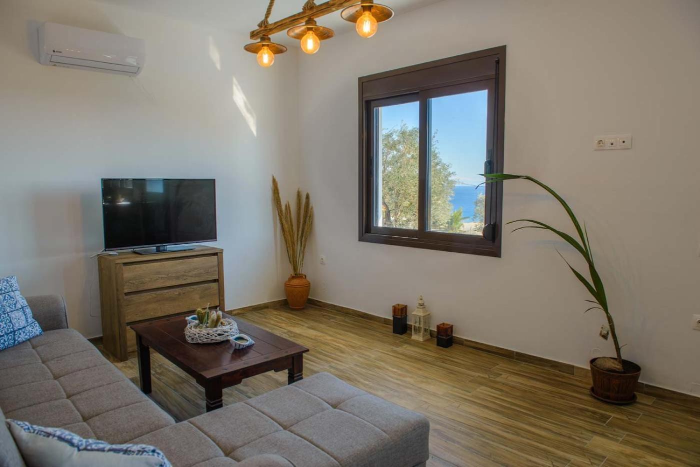 Blue Bay Villas , Ground Floor Archangelos  Ngoại thất bức ảnh